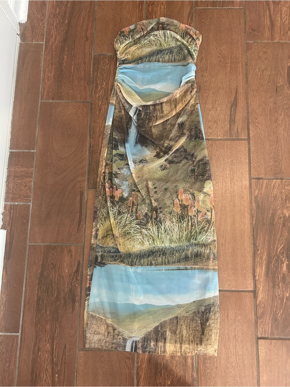 Zara size M scenic maxi midi dress